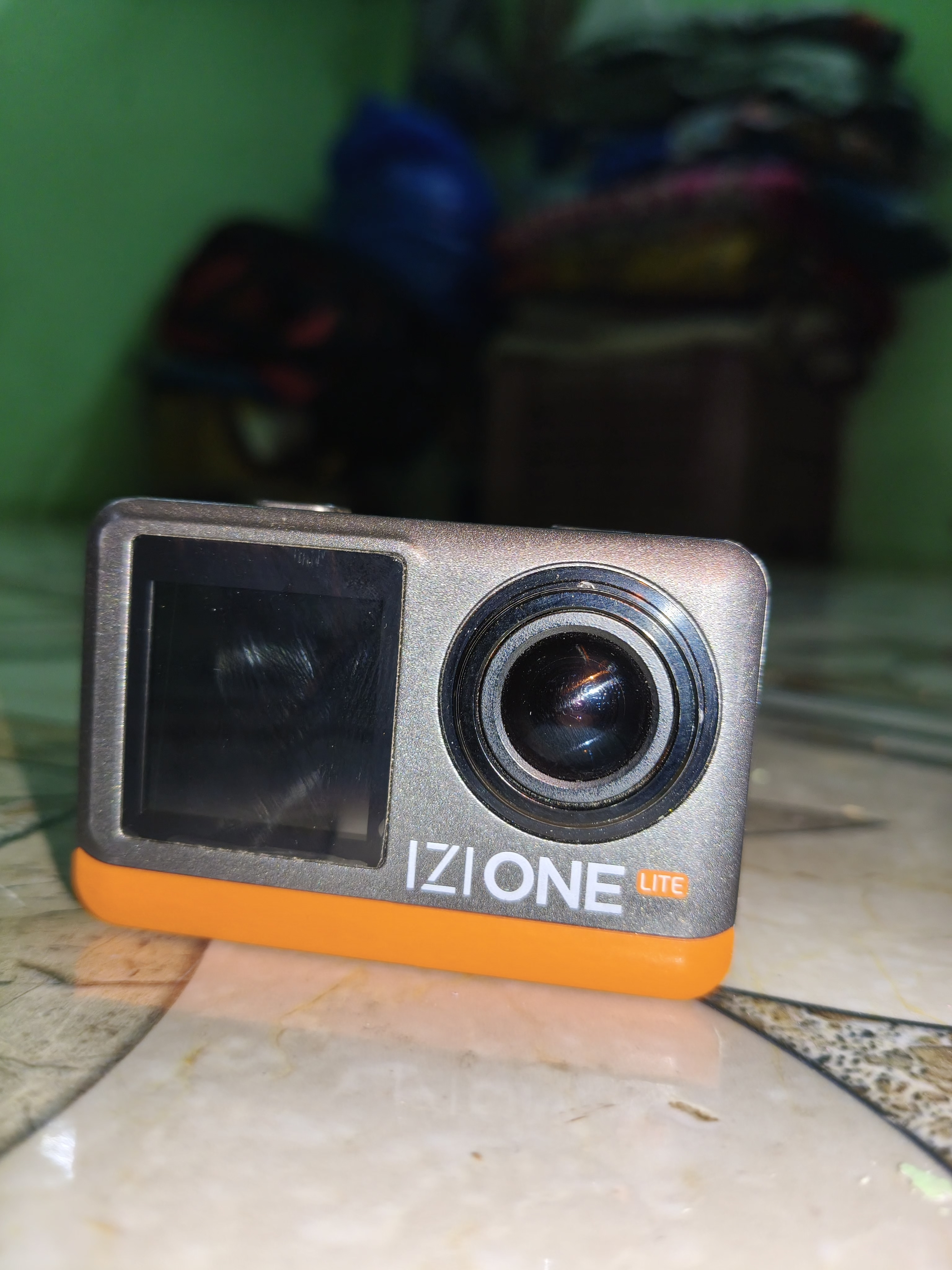 Izi one lite action camera